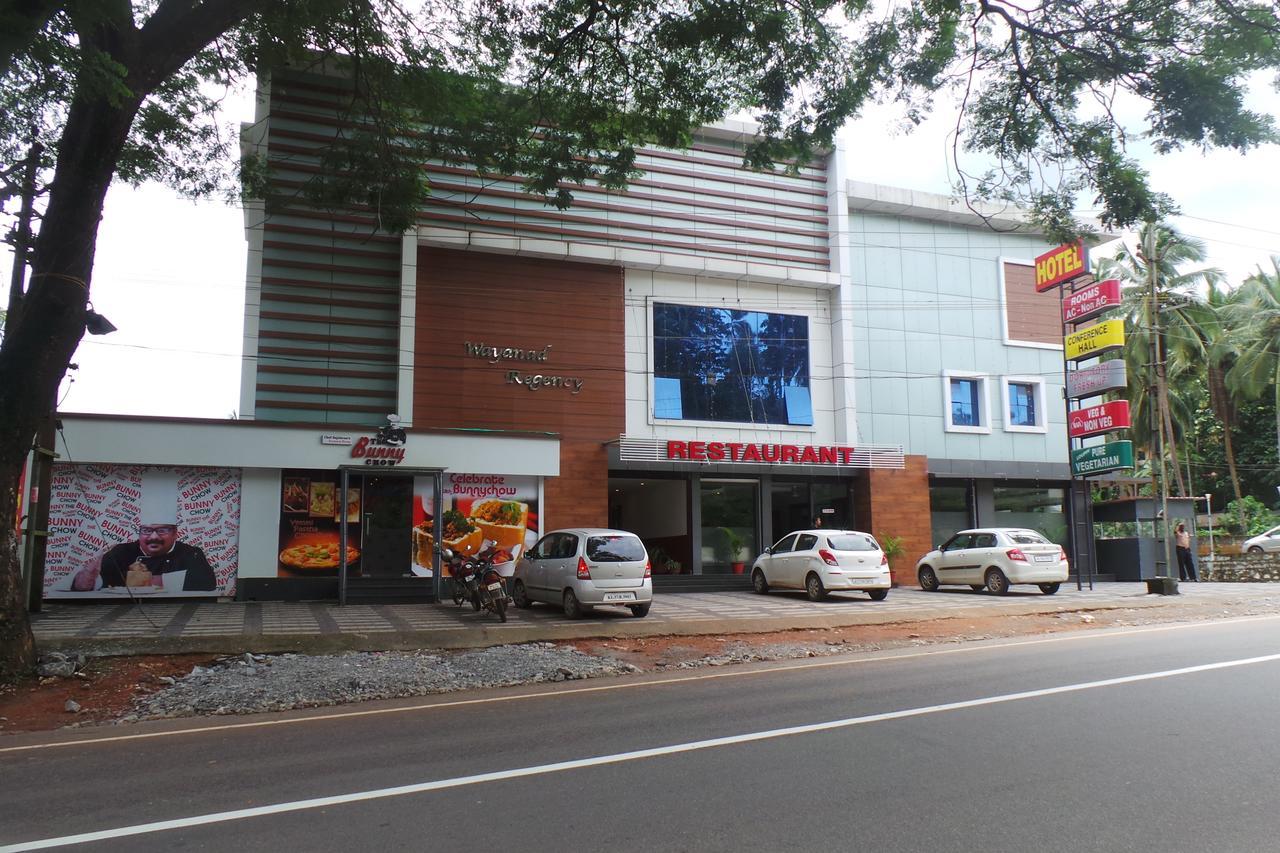 Hotel Wayanad Regency Kedavur ภายนอก รูปภาพ