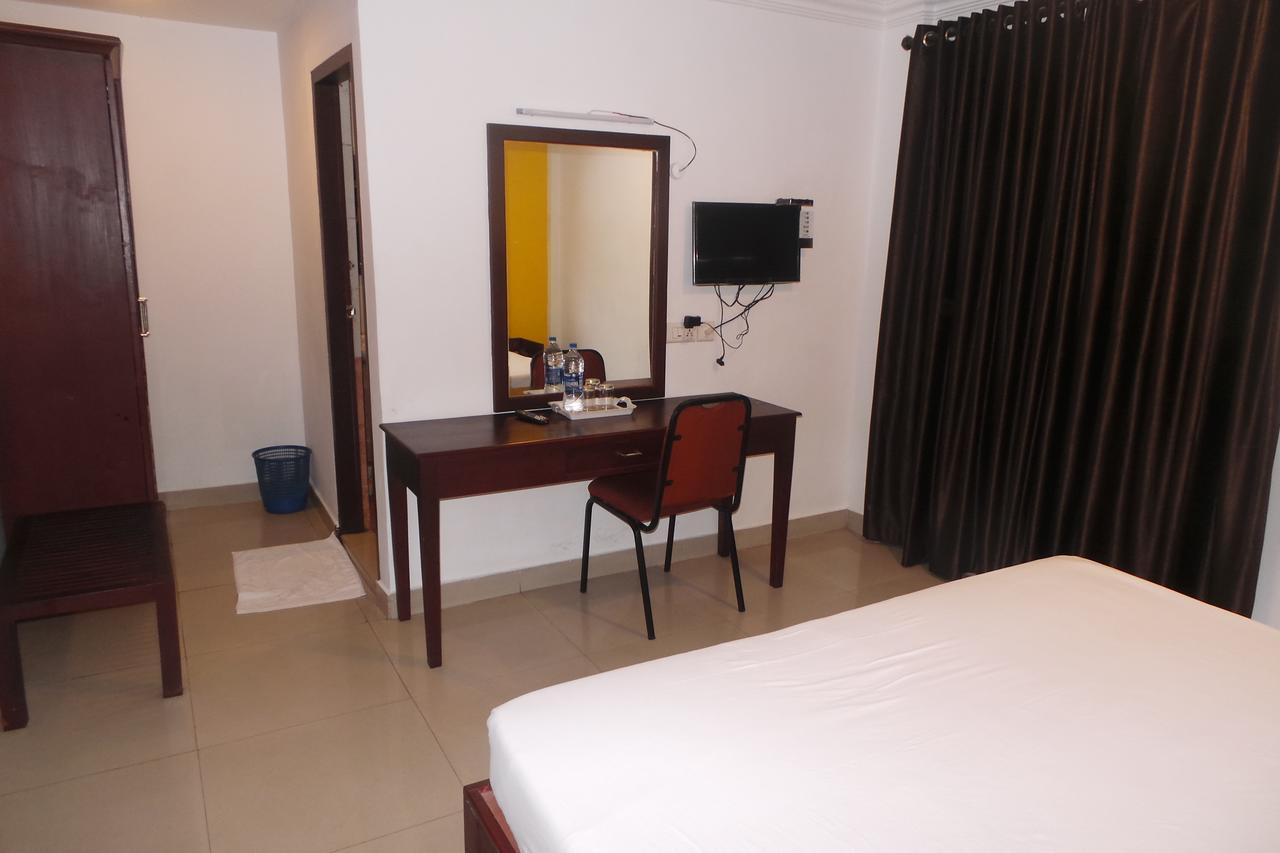 Hotel Wayanad Regency Kedavur ภายนอก รูปภาพ