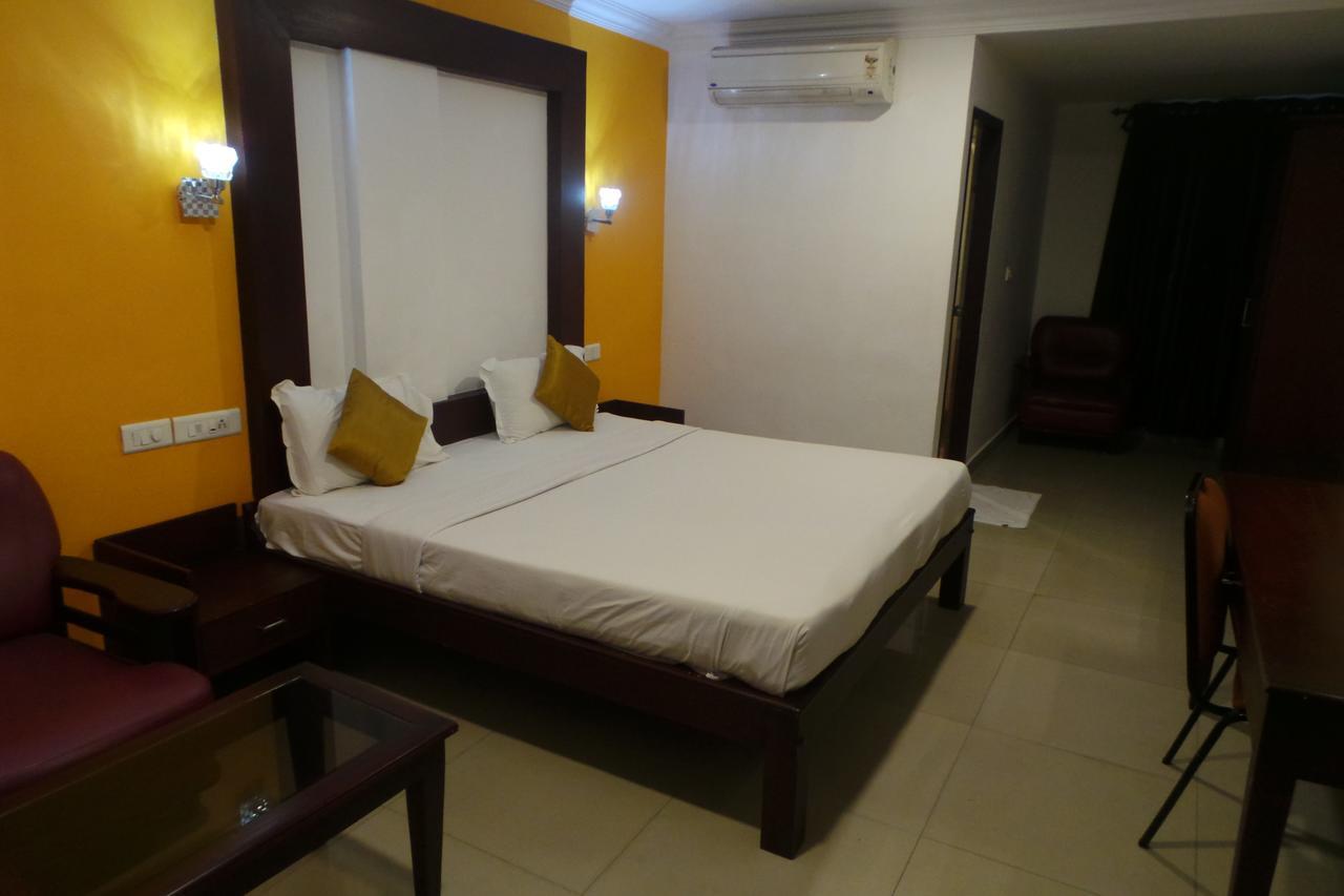 Hotel Wayanad Regency Kedavur ภายนอก รูปภาพ
